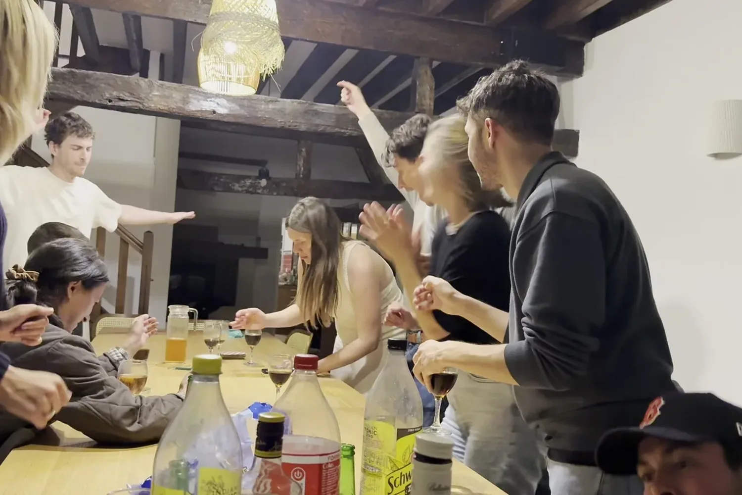 L’art de la grande tablée : comment recevoir 20 personnes sans stress