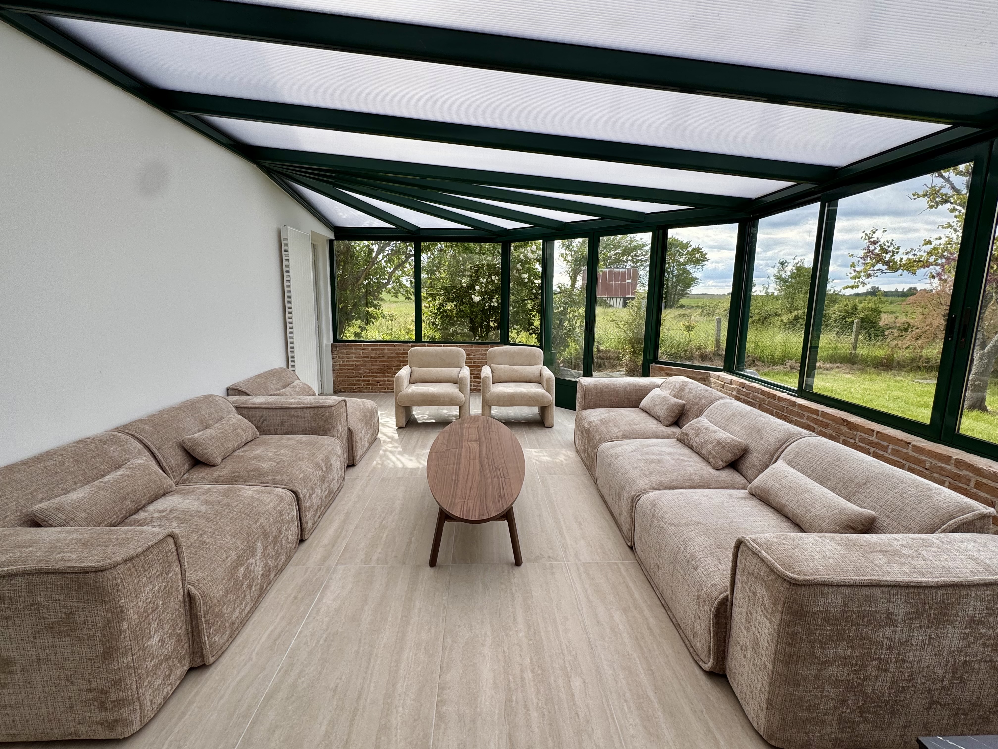 Le salon, La Villa Club One, Mesnil-en-Ouche, Normandie