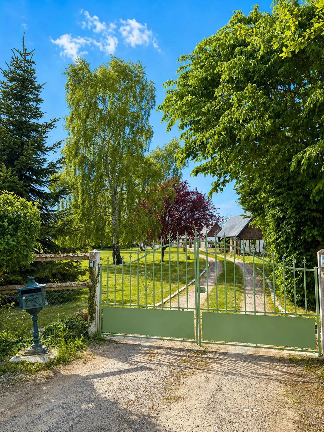 L'extérieur de la maison, La Villa Club One, Mesnil-en-Ouche, Normandie